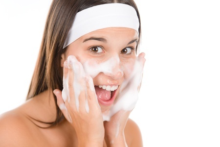 Tips for Controlling Acne!!