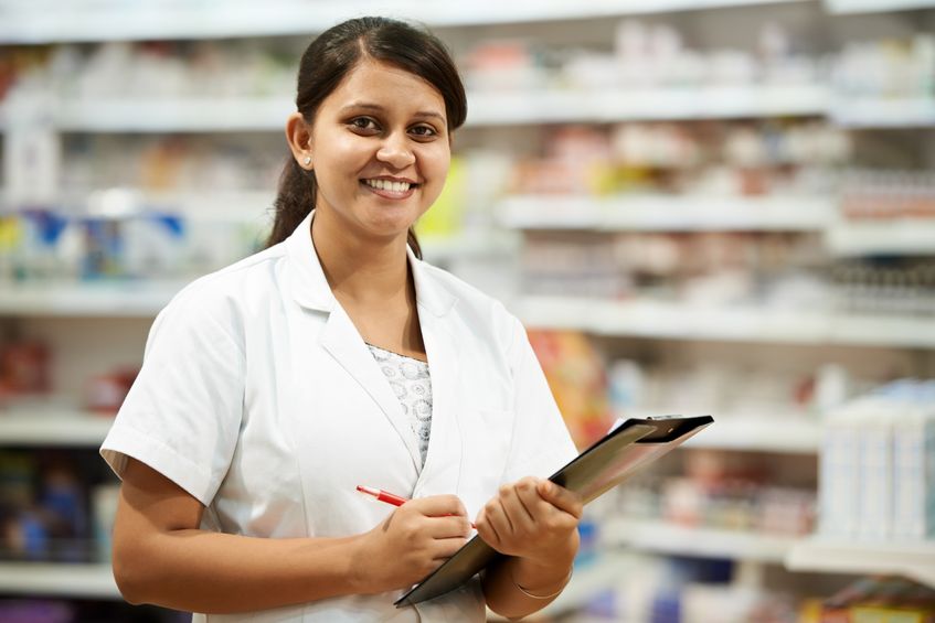 pharmacist hold clipboard 